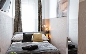 Clicktheflat Conrada Apart Rooms